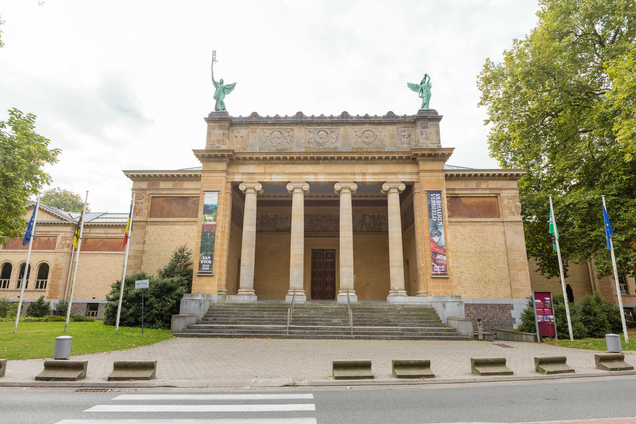 your-guide-to-the-best-museums-in-ghent-belgium-the-purposely-lost