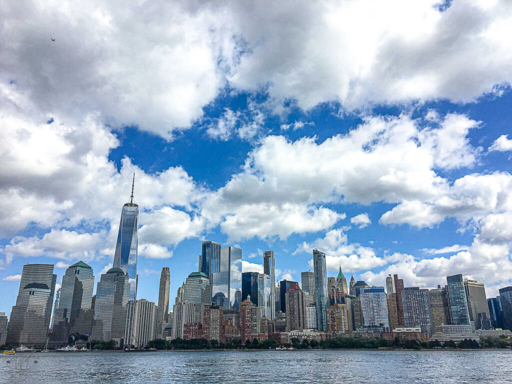 This is an image of the Lower Manhattan skyline as seen from the East River.