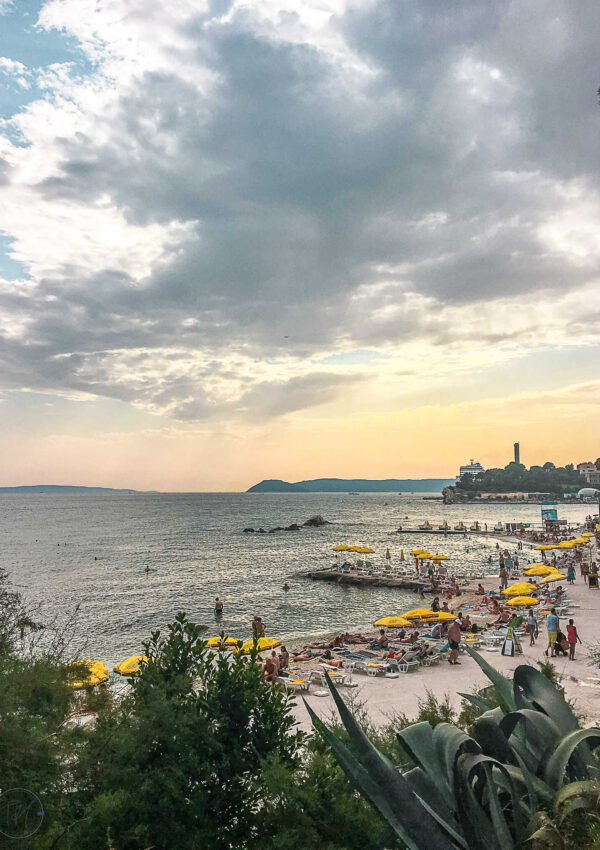11+ Beautiful Beaches in Split, Croatia