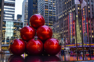 13 Terrific New York City Christmas Tours For 2023 — The Purposely Lost