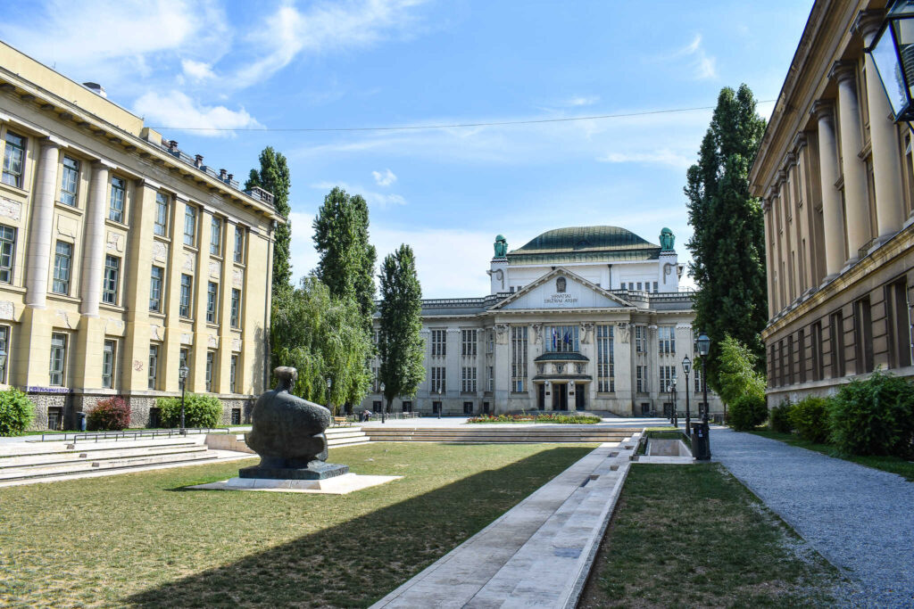 croatia peak tourist season